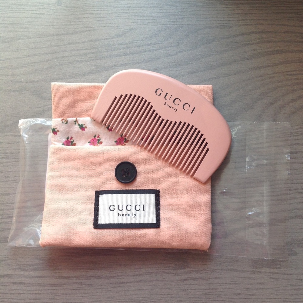 Comb Pink + Pouch +No Box NWOT